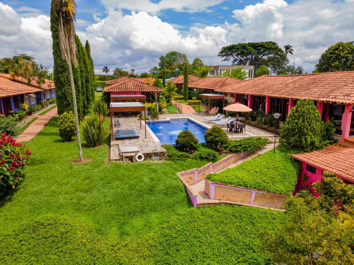 Hotel Campestre Solar De La Luna Albania  외부 사진